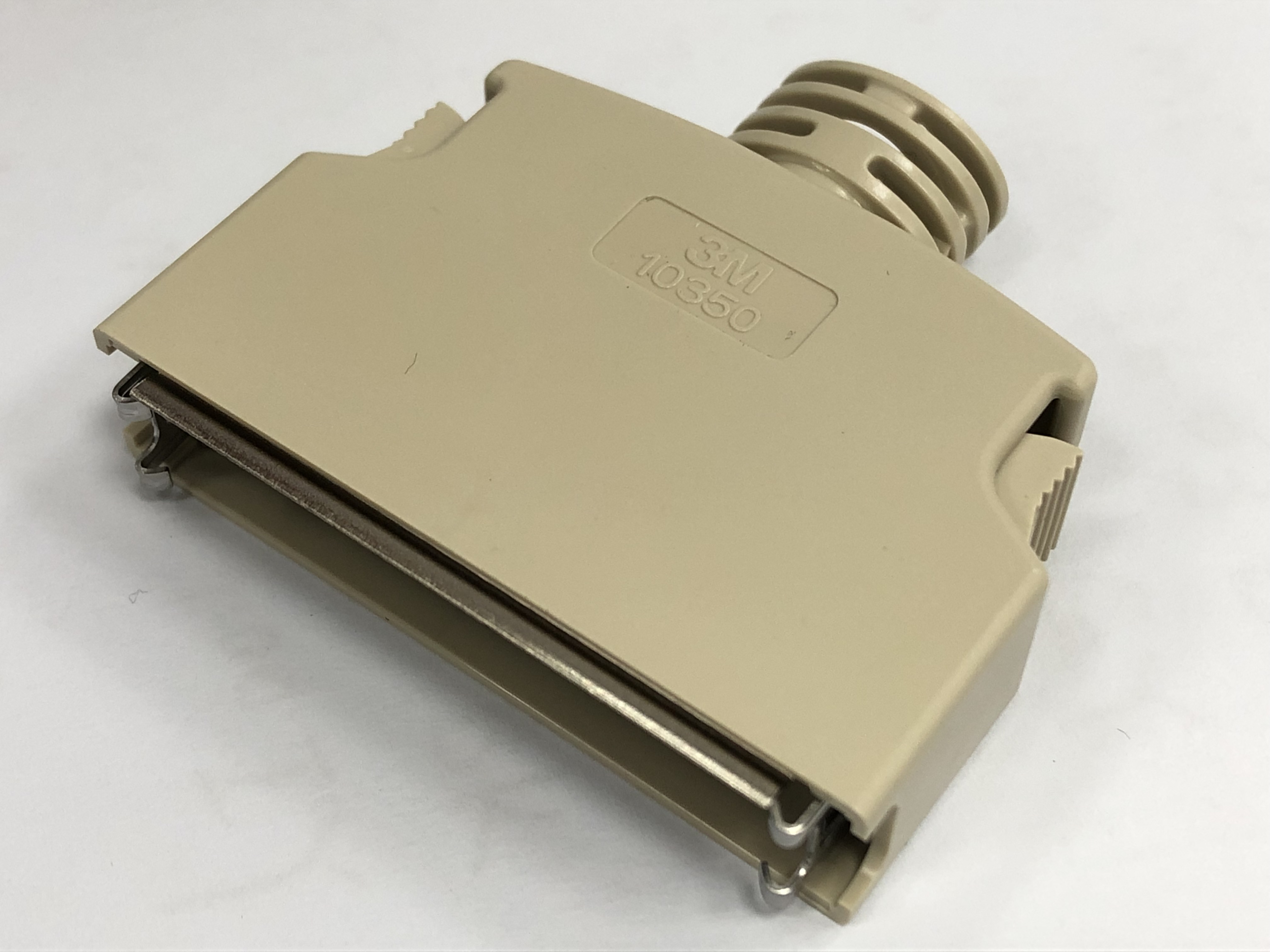 DB塑壳-MC025002IY