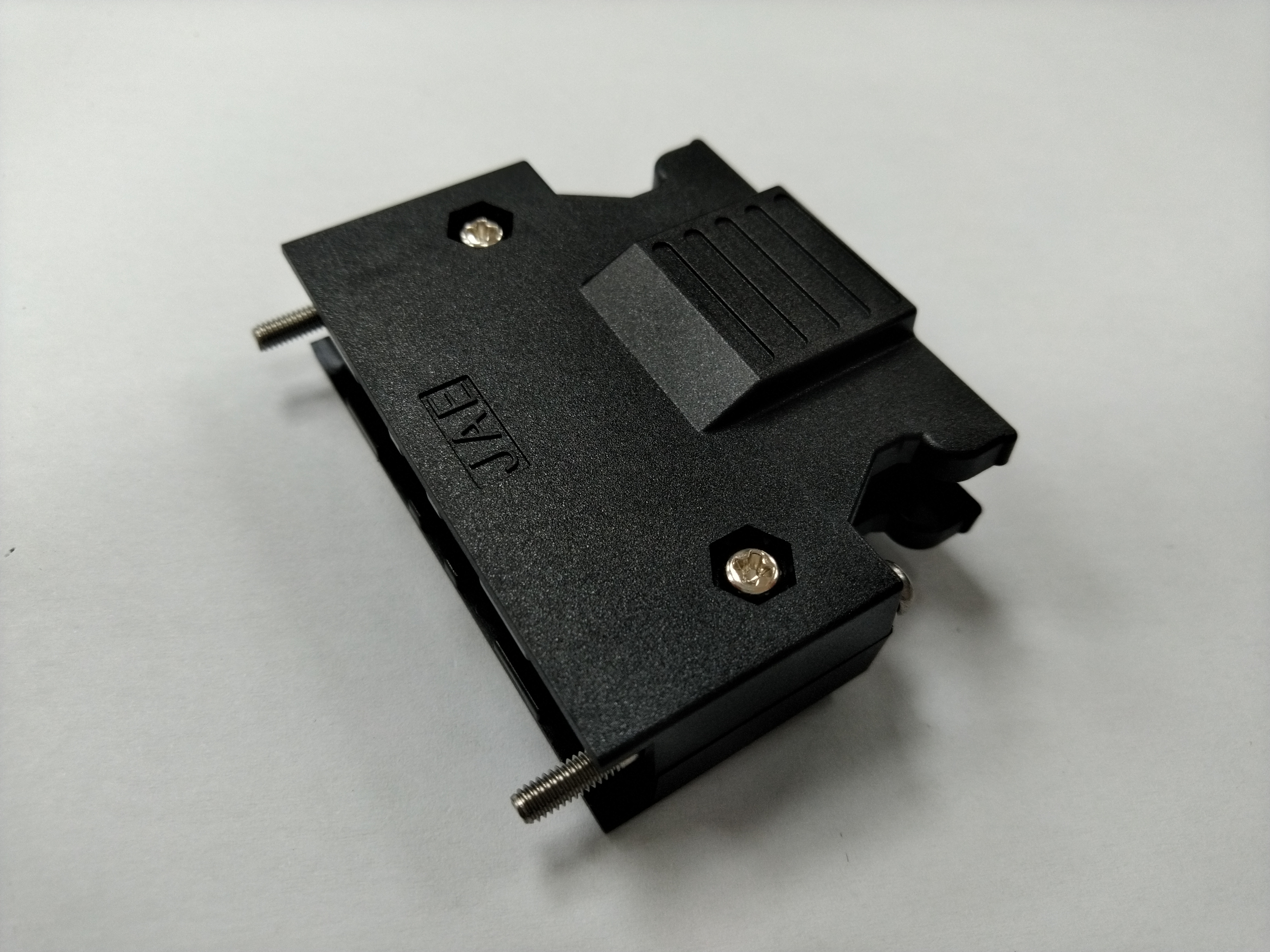 DB塑壳-MC025007BK